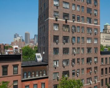 25 Monroe Place. (Credit: CoStar Group)