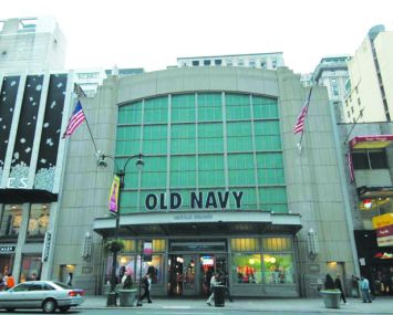 Old Navy Herald Square. (Kate Leonova)
