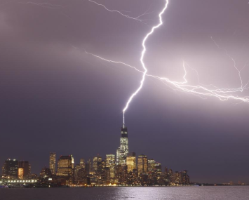 1 WTC Lightning