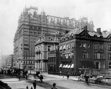 The Waldorf-Astoria in 1899.