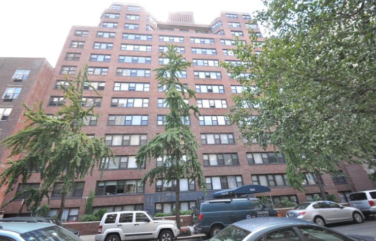 30 East End Avenue.