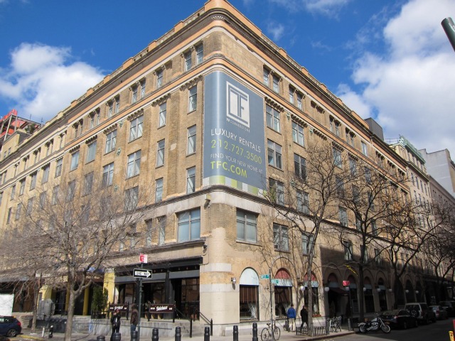95 Horatio Street.