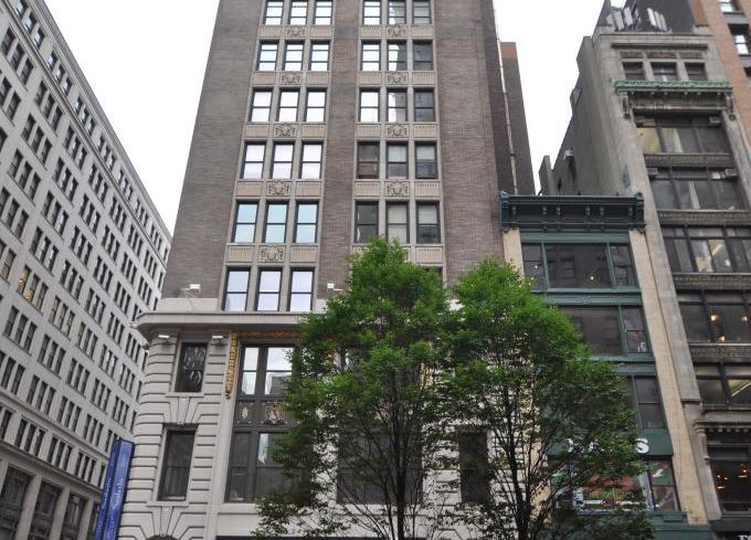 381 Park Avenue South
