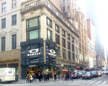 560 Fifth Avenue.