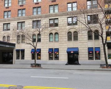 27 West 72nd Street, the former home of Dallas BBQ.