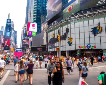 Toys "R" Us' announcement in March that it would leave 1514 Broadway kicked off a ruckus on what would happen with the massive space (Photo: Tashan Jackson/Commercial Observer).