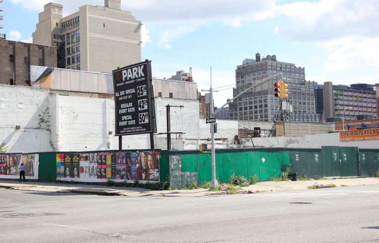 470 11th Avenue (Photo: Tashan Jackson/Observer).