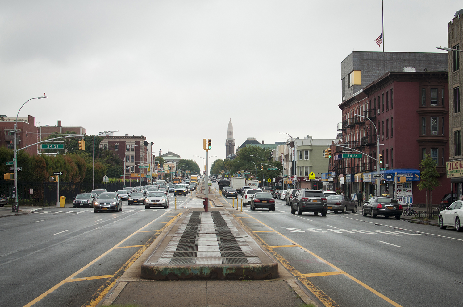 Fifth Avenue Then and Now, a Century of Streetviews in New York