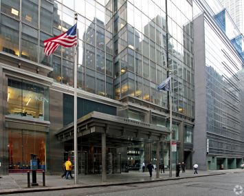 565 Fifth Avenue (Photo: CoStar).
