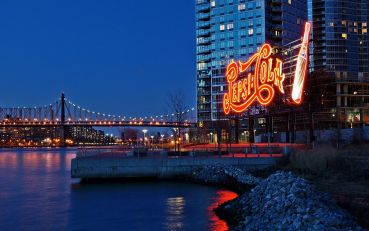Long Island City's Pepsi-Cola sign was in the landmarking backlog (Photo: Dianne Rosete/Flickr).