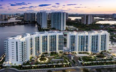 MIAMI MACHINE: Kevin Maloney of New York City-based Property Markets Group recently had an opening party for his 190-unit Echo Aventura project in Miami (Photo: Nickolas Sargent).