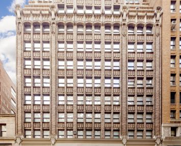 252 West 37th Street (Photo: CoStar Group).