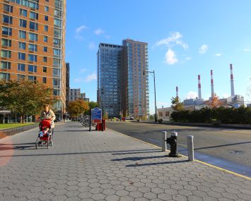 480 Main Street, at right (Photo: CoStar Group).