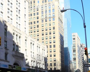386 Park Avenue South (Photo: CoStar Group).