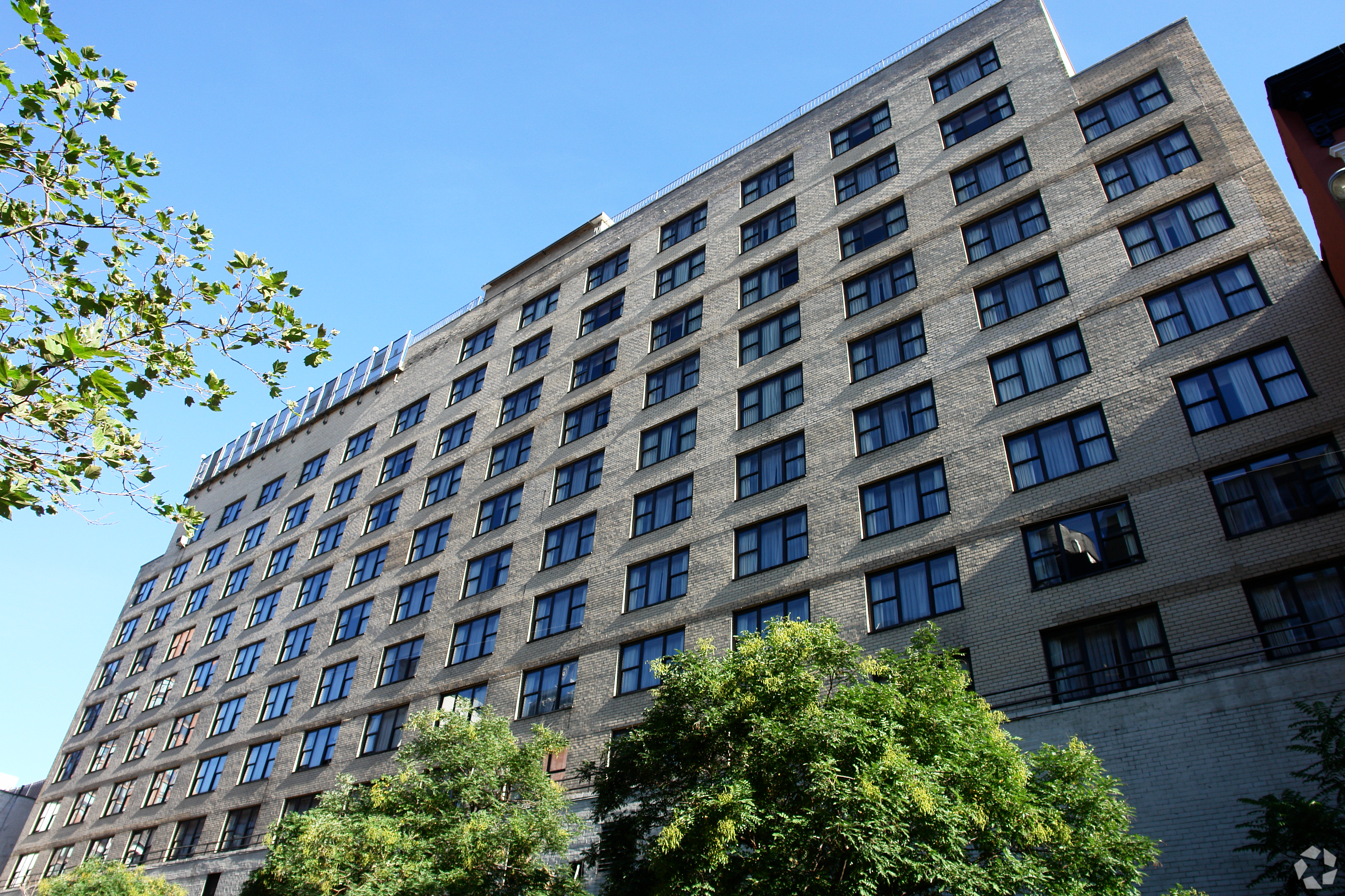 Woodridge Capital Partners Picks Up 600Room Midtown Hotel for 148M
