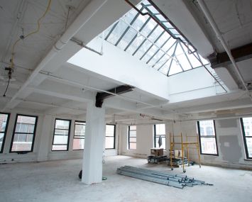 The top floor is under construction at 3 East28th Street (Photo: Aaron Adler/for Commercial Observer).