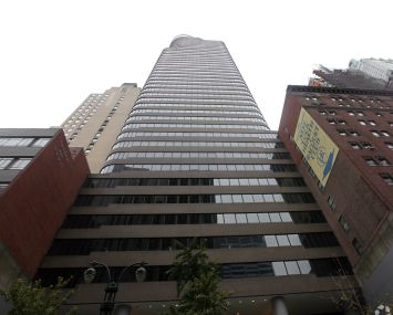 140 East 45th Street (Photo: CoStar Group).