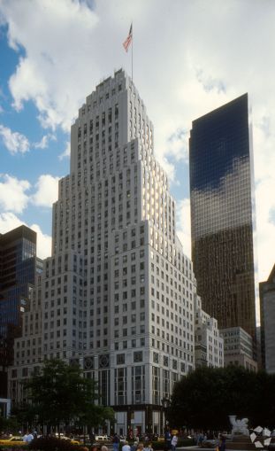 745 Fifth Avenue (Image: CoStar).