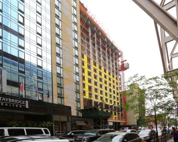 346-350 West 40th Street under construction (Photo: CoStar Group).