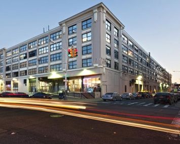 The Falchi Building at 31-00 47th Avenue (Photo: CoStar Group).
