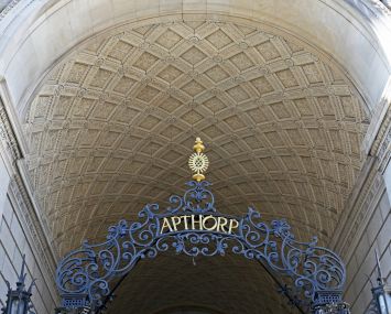 The Apthorp at 390 West End Avenue. Photo: CoStar Group.