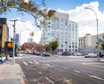 3rd Avenue in Gowanus looking north, photographed on 16 September 2016. Photo: Kaitlyn Flannagan for Observer.