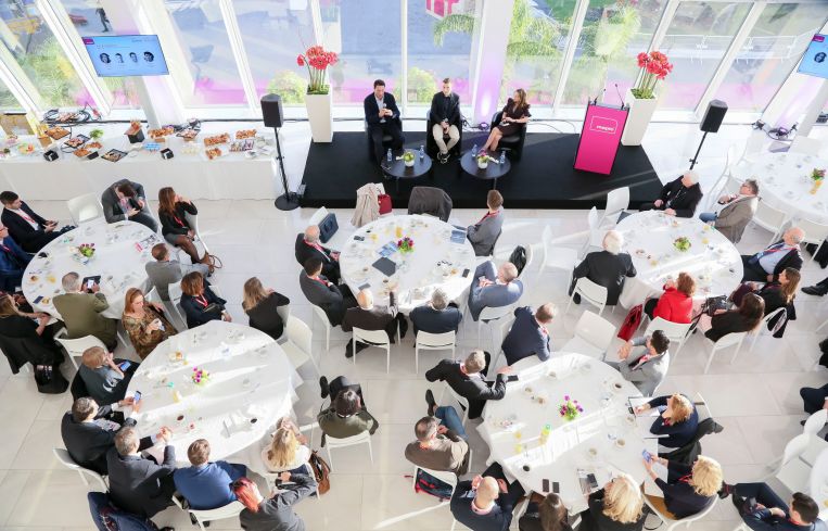 A breakfast panel on strategies for expansion in the Americas. Photo: MAPIC World.