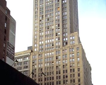 512 Seventh Avenue. Photo Courtesy: CoStar Group.
