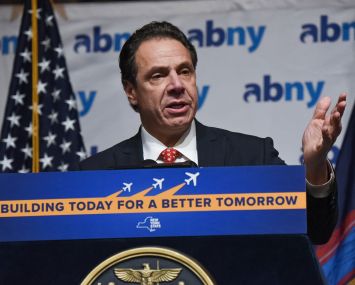 Gov. Andrew Cuomo announces the JFK plan at the Association of Better New York's luncheon. Photo: flickr.com/governorandrewcuomo