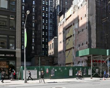 292 Fifth Avenue. Photo: CoStar Group