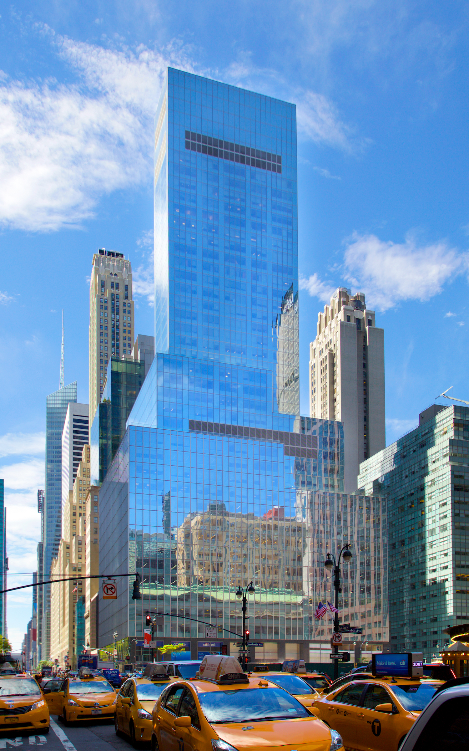 330 Madison Avenue Will Sell Within the Next Year Sources