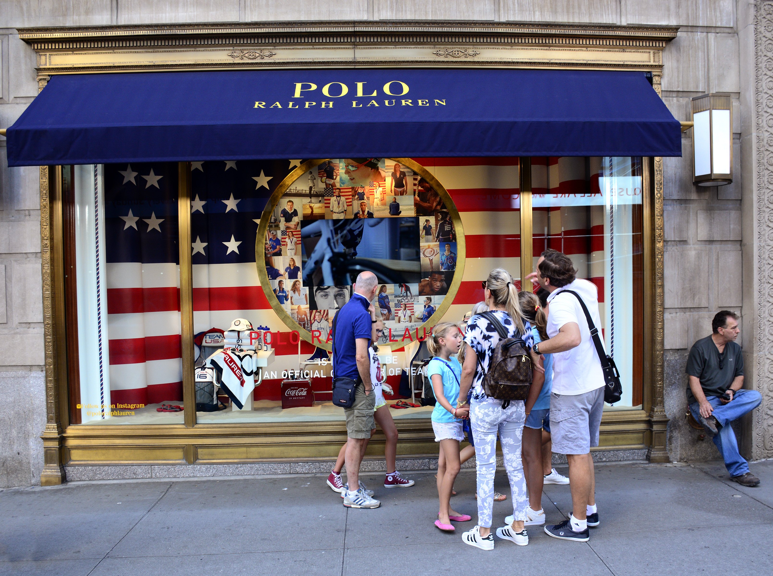Ralph Lauren - The flagship store at 711 Fifth Avenue – and its