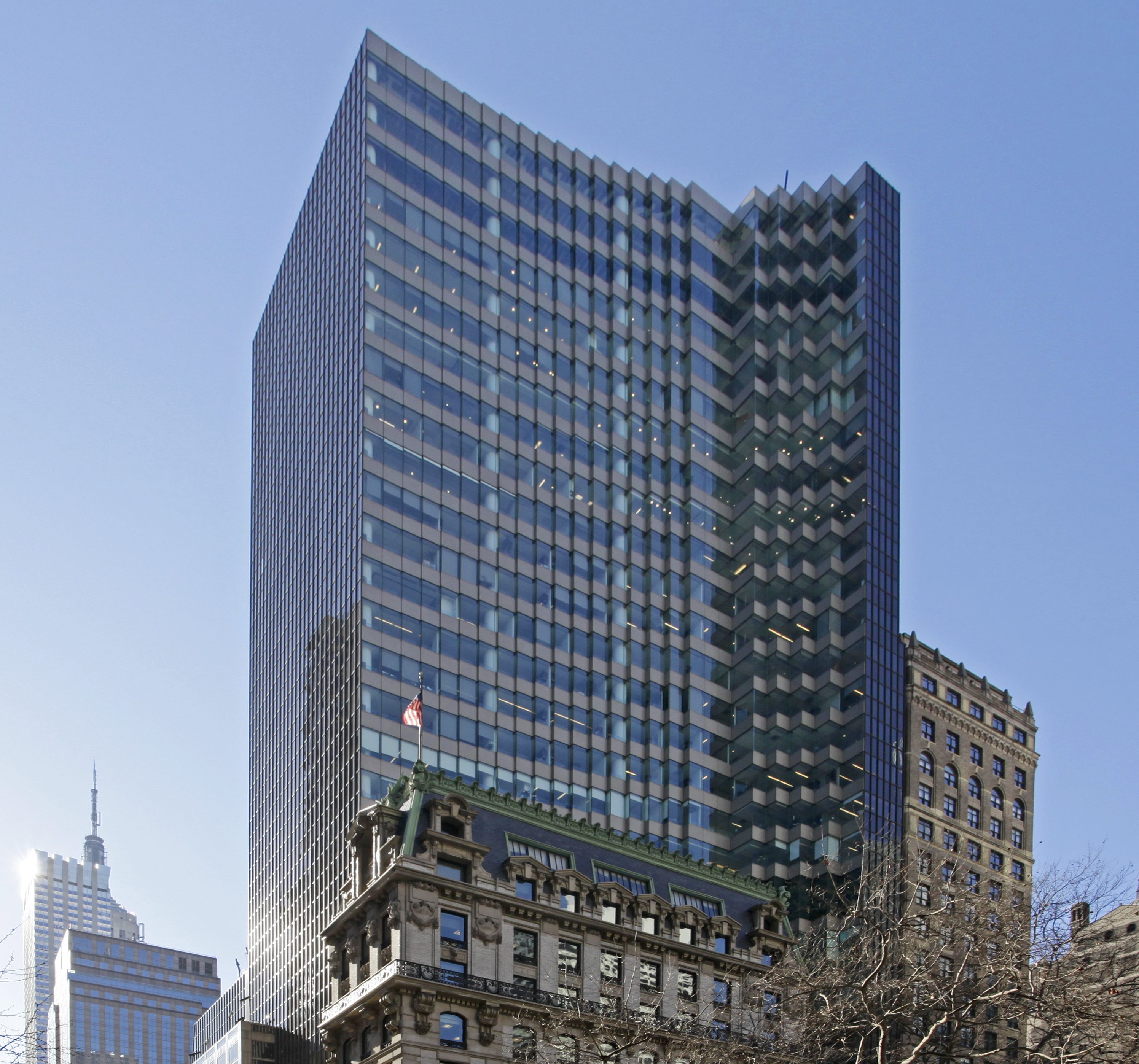 Hsbc Renews Massive Office Footprint At 452 Fifth Avenue Commercial Observer 9050
