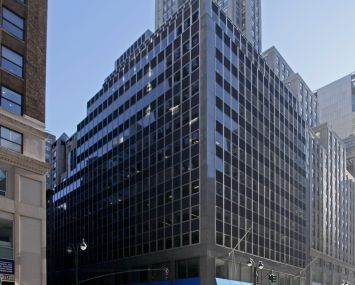 529 Fifth Avenue. Photo: CoStar Group