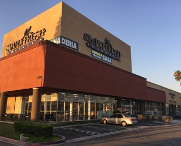 Simply Fresh Market at McKinley Crossroads in Corona, Calif.