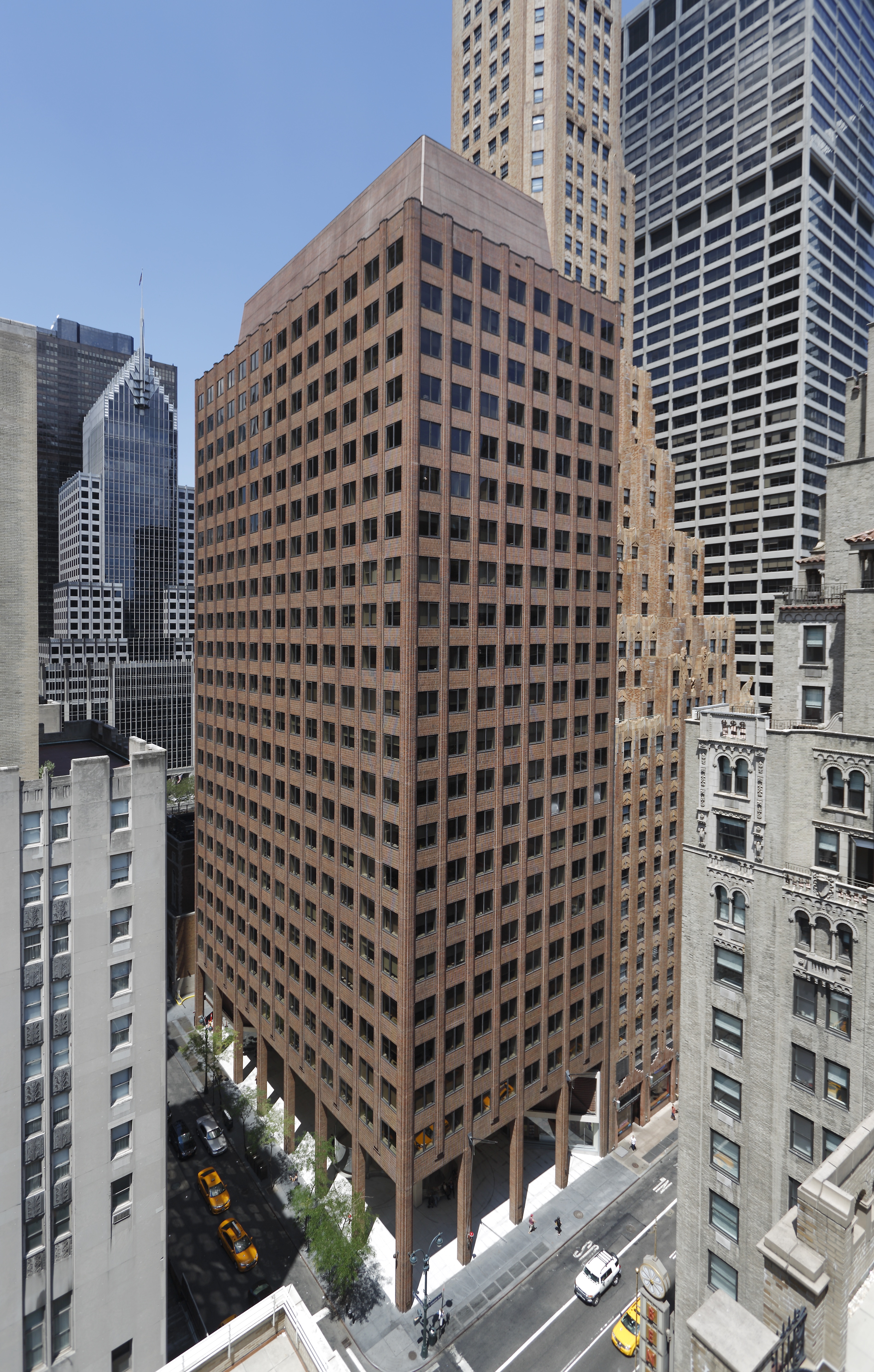 Office For sale — 560 Fifth Avenue, New York, NY 10036, USA, United States