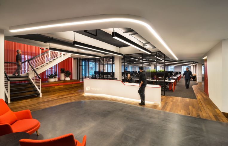 Even the reception desk reveals curving lines.