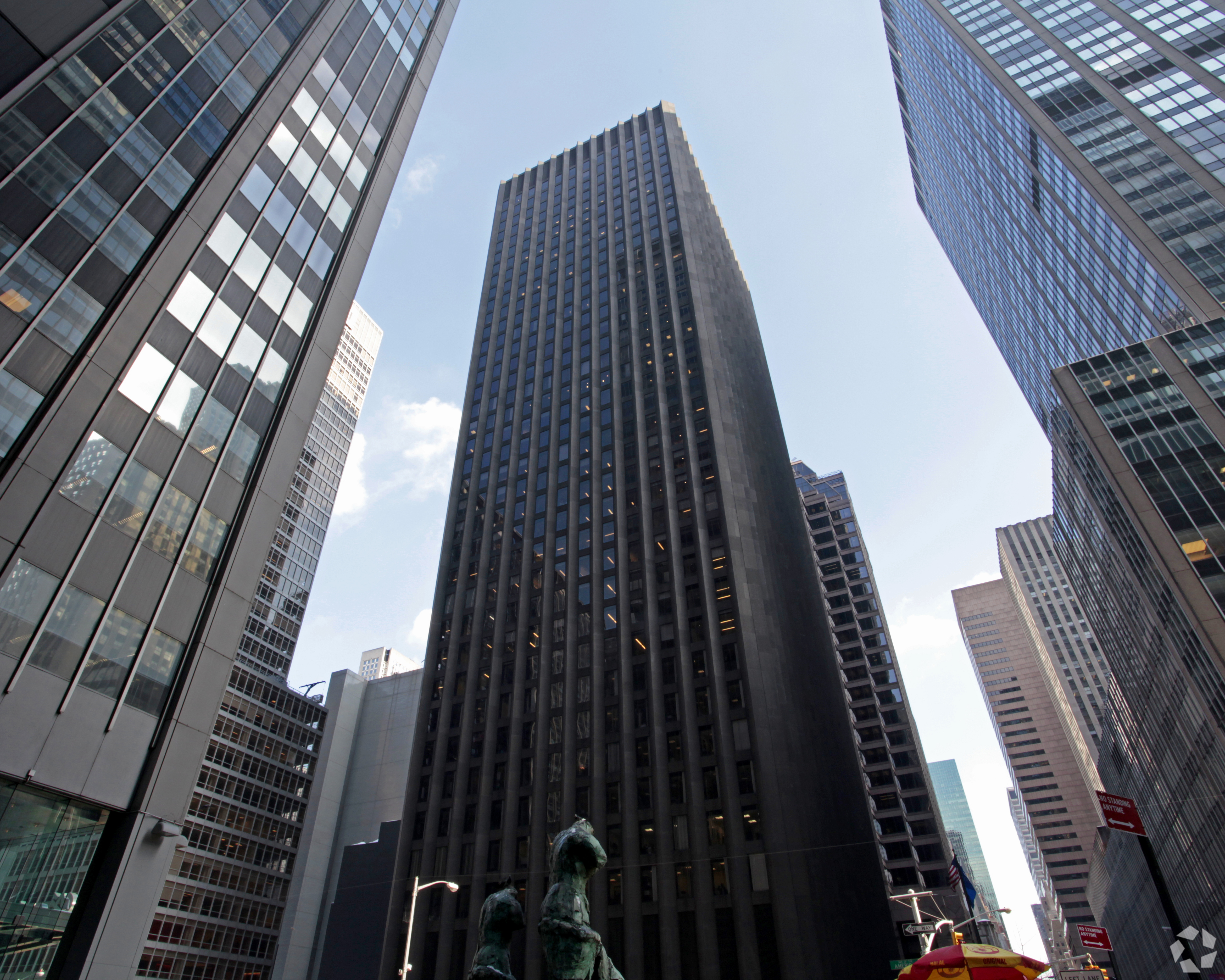 law-firm-wachtell-lipton-renews-250k-sf-at-cbs-building-in-midtown