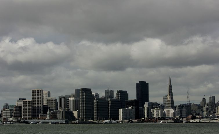 The San Francisco skyline from Treasure Island in 2006 with the Embacedero Center buildings in the middle.