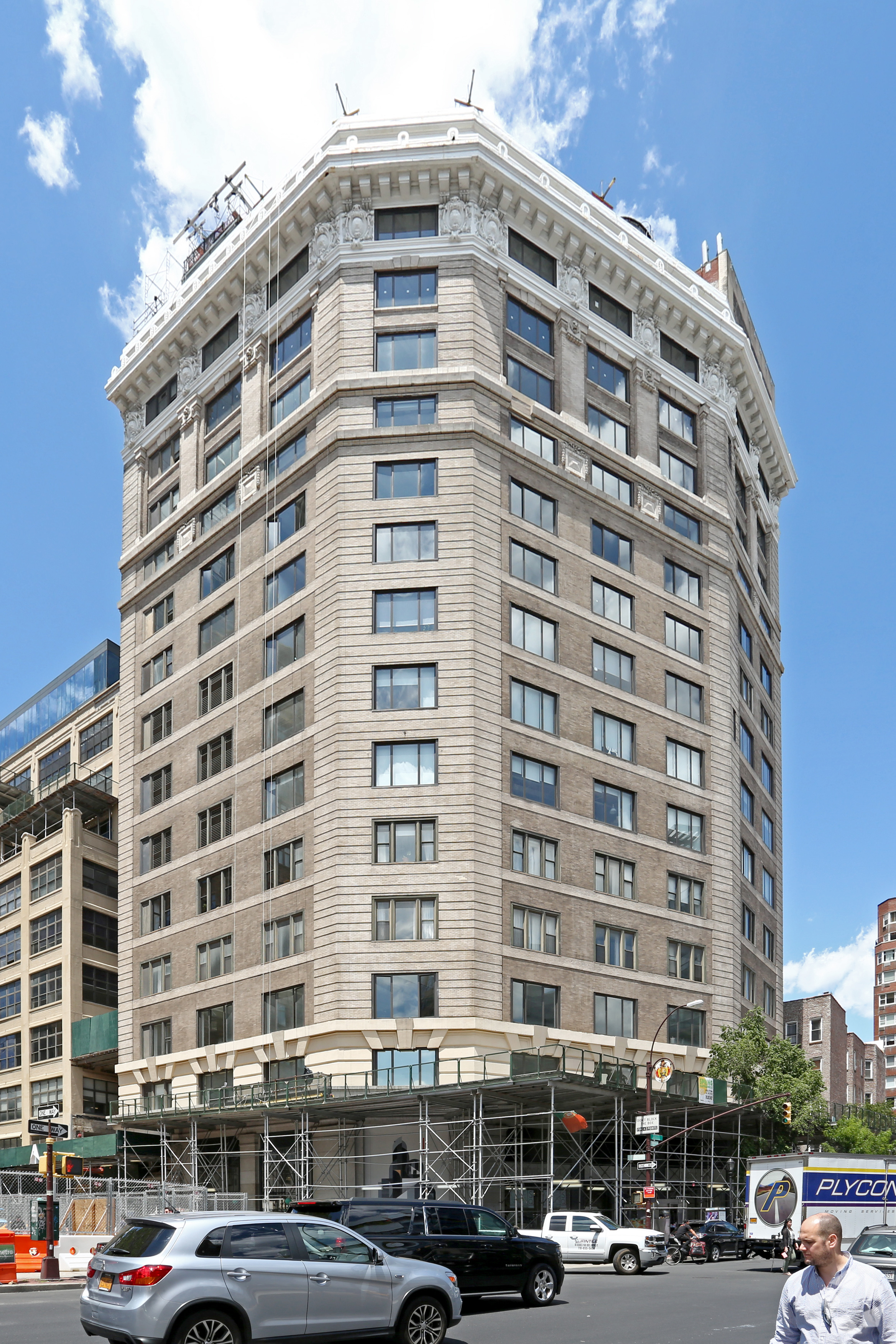 Cvs Takes 13k Sf At Base Of One Soho Square Commercial Observer