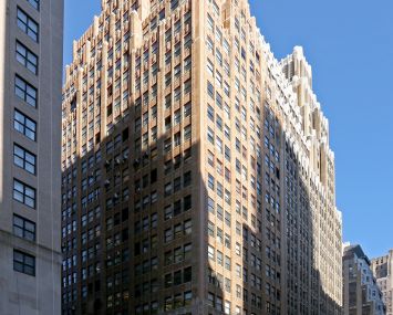 505 Eighth Avenue is where Taylor's Inn took the largest restaurant deal for the first quarter.