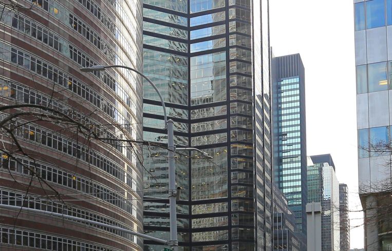 875 Third Avenue