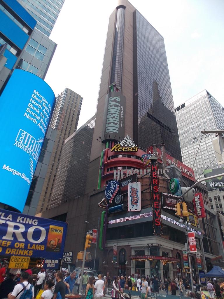 Vornado Refis Times Square Crowne Plaza With 250M Loan