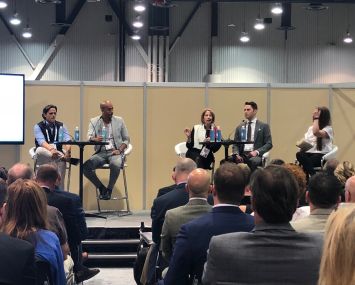 From left to right: Aaron Sanandres, the CEO of UNTUCKIt, Mohamed Houache, the CEO of Storefront, Eastern Consolidated broker Robin Abrams and Brandon Hoffman of Ashkenazy Acquisitions talk about how landlords can attract e-commerce retailers.