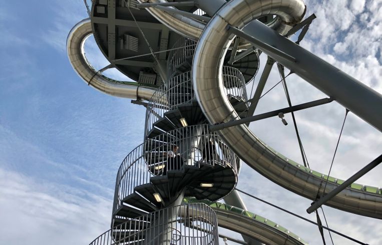 Aventura Slide Tower
