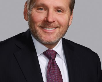 Robert Knakal.