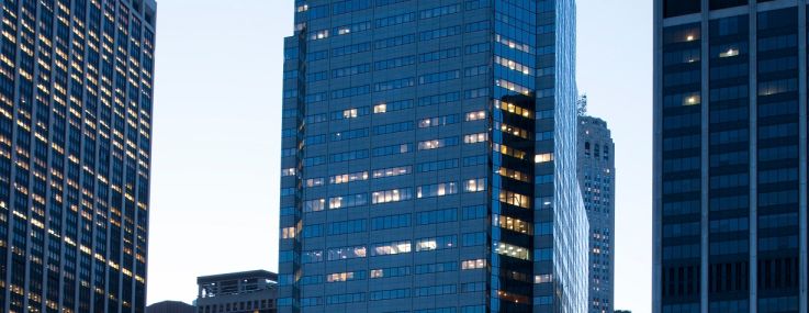 A high-rise office building in Manhattan