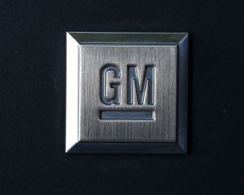 General Motors logo.