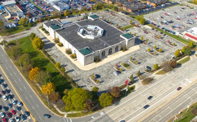 Mesa West Lends 42m On 26m Purchase Of Two Chicago Macy S Stores Commercial Observer