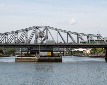 Madison Avenue Bridge which is hugging up against the site that Lightstone just purchased.